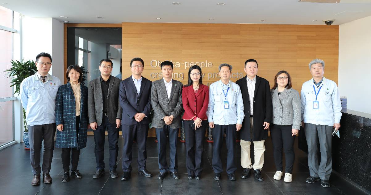 天津醫藥集團董事長陳津竹一行蒞臨中國大冢調研指導